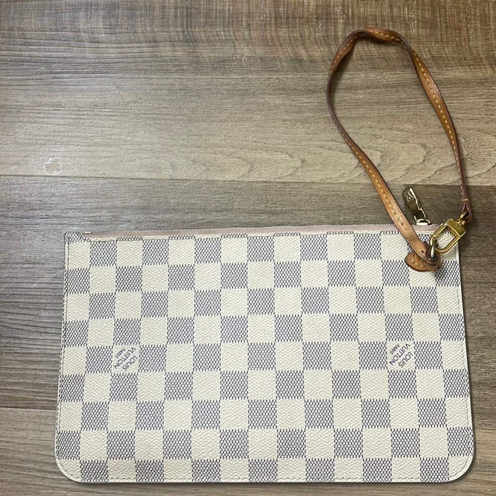 Louis Vuitton Damier Azur Neverfull MM Pochette